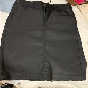 Woman Cute Short black skirt Size 4  Used- like new